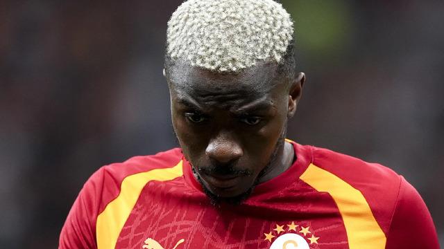 Galatasaray'da Sezon Başında Kriz Dalgalanması: Transfer Gecikmesi ve Maaş Anlaşmazlıkları Artıyor