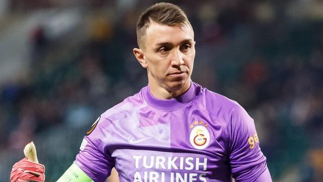 kaleci-galatasaray-muslera-genç-erkekler-sakatlar-DiyZ'ler