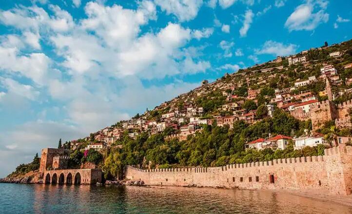 Alanya’nın Doğal Güzellikleri – Şelaleler ve Mağaralar