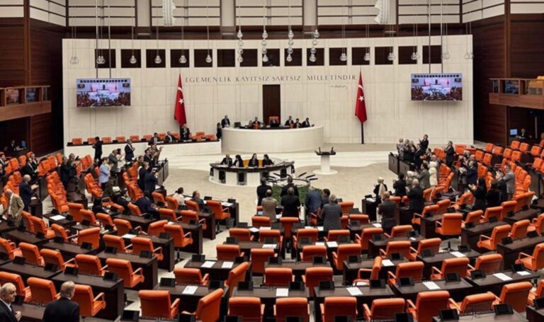 CHP EMIR, Belediyelerin AKP’sinin SSI “borcunun” yardım suçlamalarının başkanlığı gündeme getirildi – Son Dakika Siyasi Haberleri