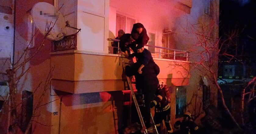 Çorum’da Apartman Ateşi: Takımlar tarafından 10 kişi kurtarıldı
