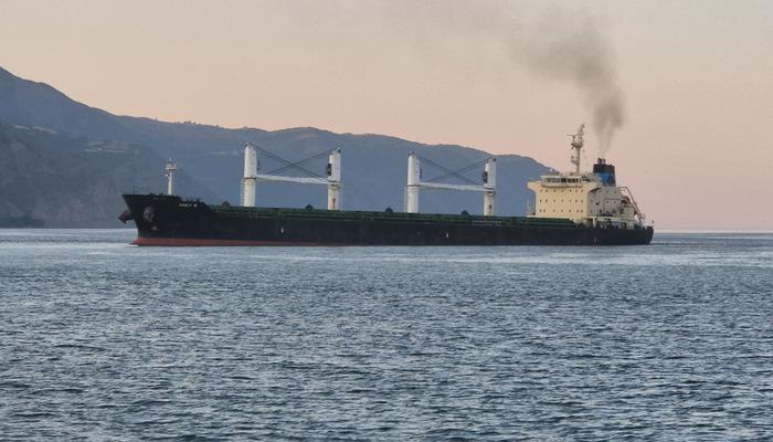 Yer: Tekirdağ! Kuru yük gemisi karaya oturdu: Belediye Başkanı’ndan açıklama: “Herhangi bir sorun yok”